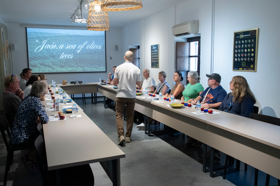 Taller de Iniciación a la Cata del Aceite de Oliva Virgen Extra